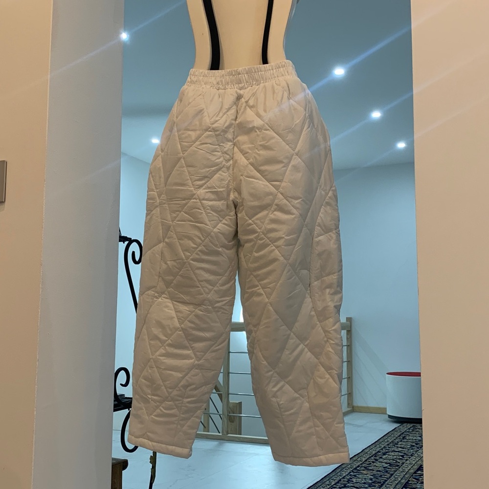 Stylish White Quilted Pants - Picture 10 of 16